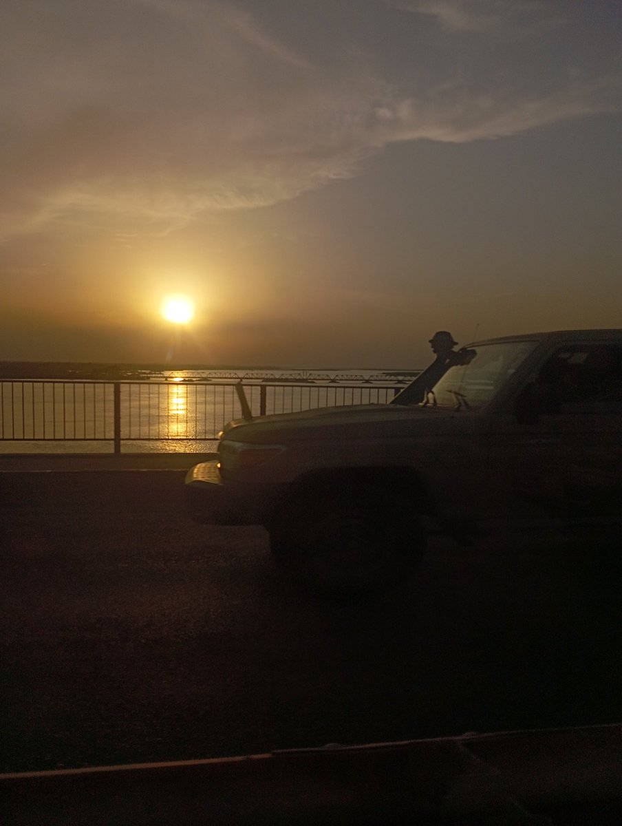 الغروب يسألني عنك