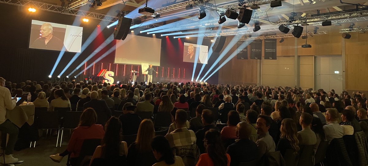 Ich durfte als Speaker bei Business Schmiede 2025 dabei sein – ein riesiges Dankeschön an die Organisatoren und das gesamte Team! 
Die Veranstaltung war sagenhaft organisiert, die Stimmung großartig, und ich habe jede Minute genossen. Danke euch allen!