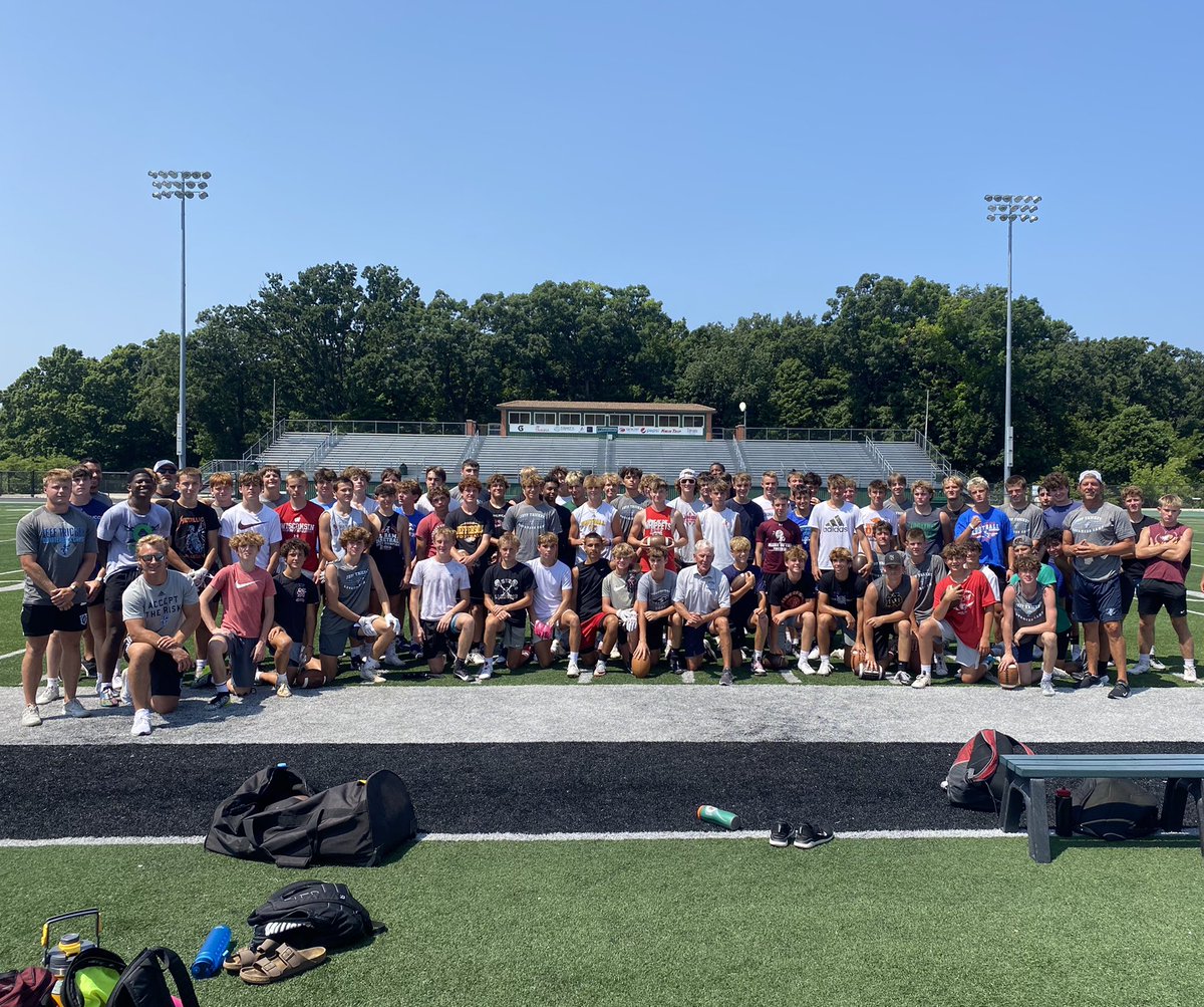 jefftrickeyqb's tweet image. It’s heating up!  19 days till we hit the turf.  Love seeing the amount of return campers coming back for more.   Skill sets and mindsets…Accept The Risk of Leadership!