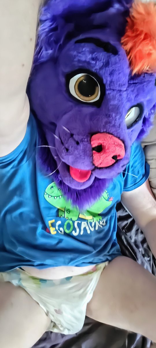 Slightly soggy kitty 😊 👉👈