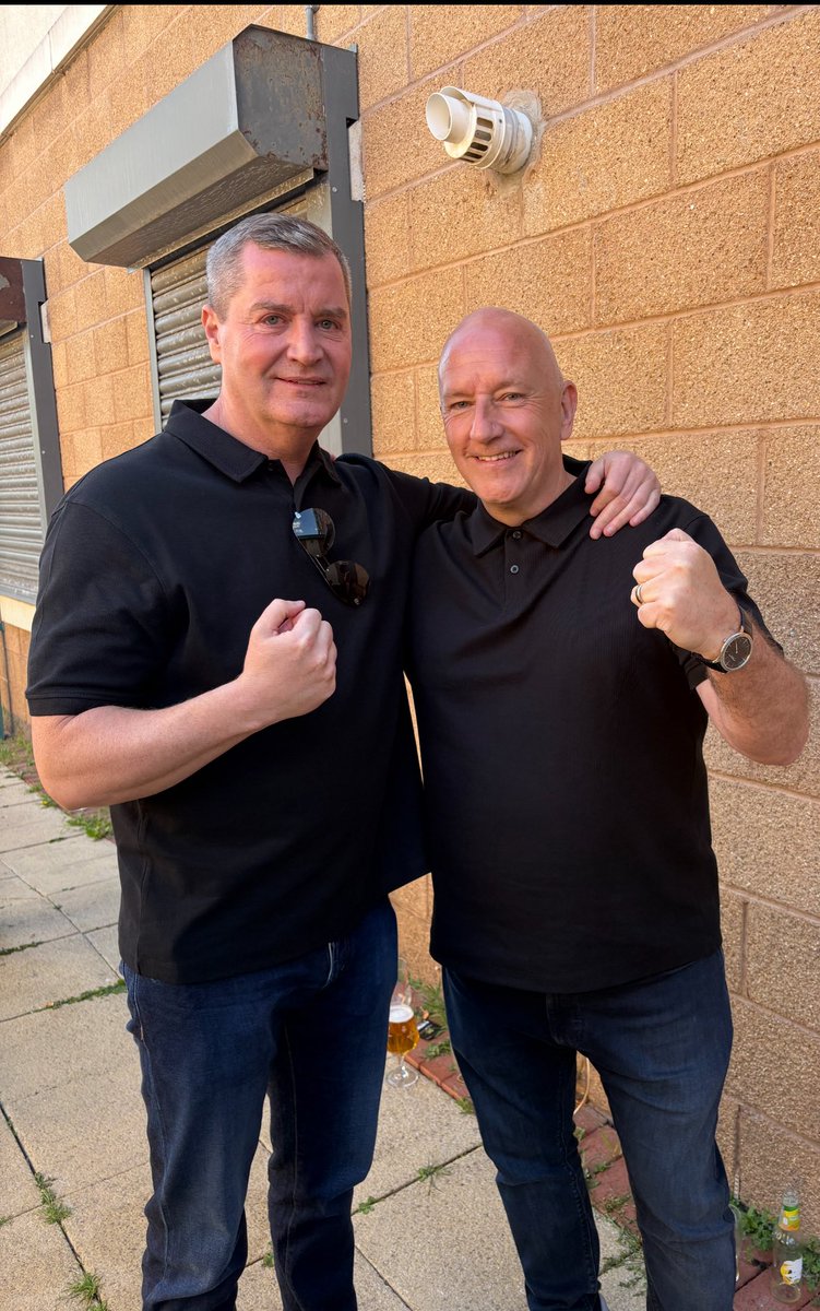 Blue Nose Bob 👀 (@bluenosebob1878) on Twitter photo Me & my boss friend for 40 yrs <a href="/dannyvaughan99/">Danny Vaughan</a>
Little catch up today to celebrate the passing of our friend Vinny Morgan.
UTFT 💙 Me & my boss friend for 40 yrs <a href="/dannyvaughan99/">Danny Vaughan</a>
Little catch up today to celebrate the passing of our friend Vinny Morgan.
UTFT 💙