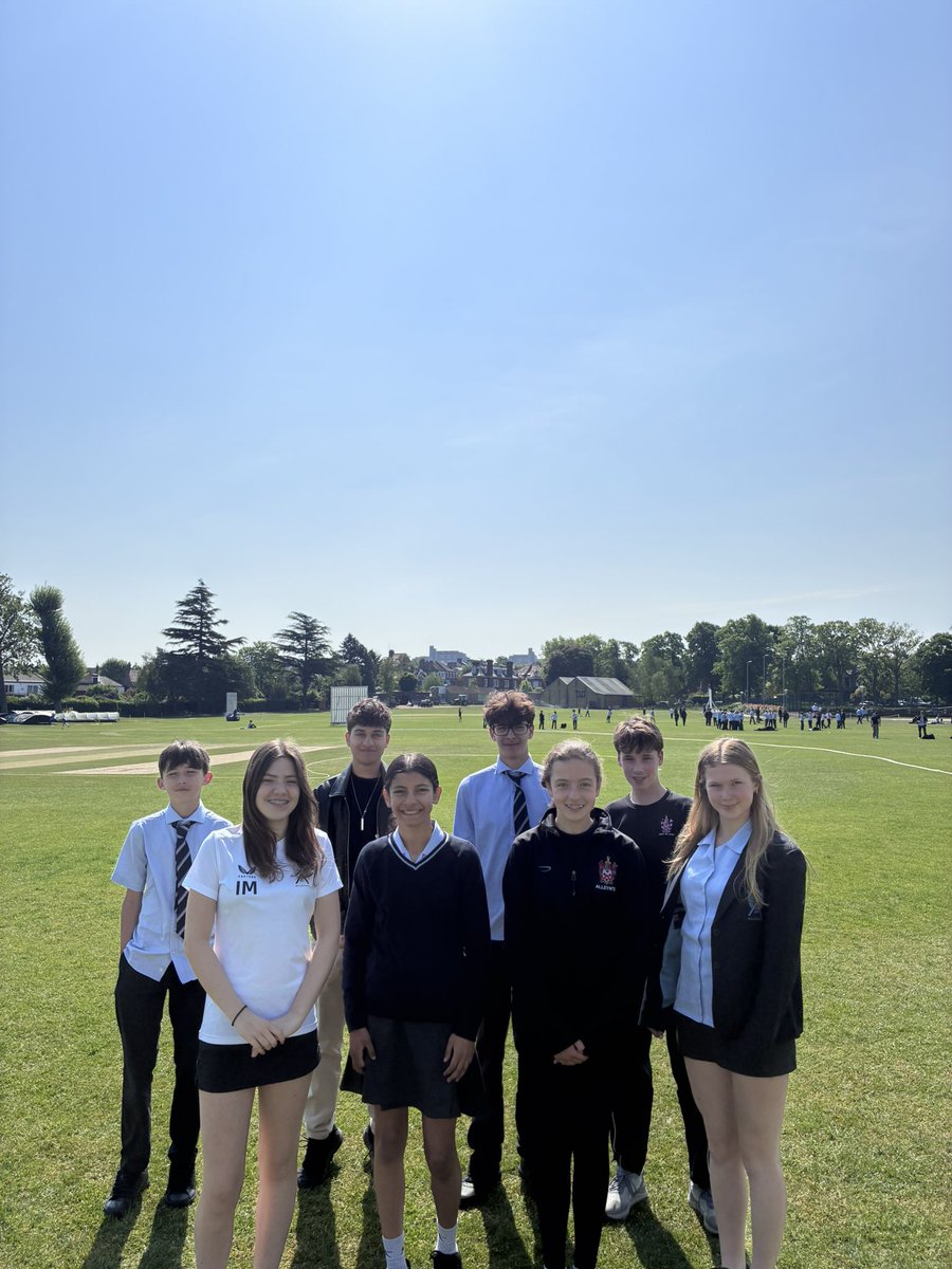 #AlleynsCricket Congratulations to these amazing pupils for getting into team of the week for their performances last week! 

Ojas 50 runs
Sophie 5 for 12
Riley 50*
Will 50*
Lily 49 
James 2 catches 2 run outs 
Emily 42 + 30*
Jonny 3 for 20
Isabel 50+ runs, 3 wickets
Imogen 30*