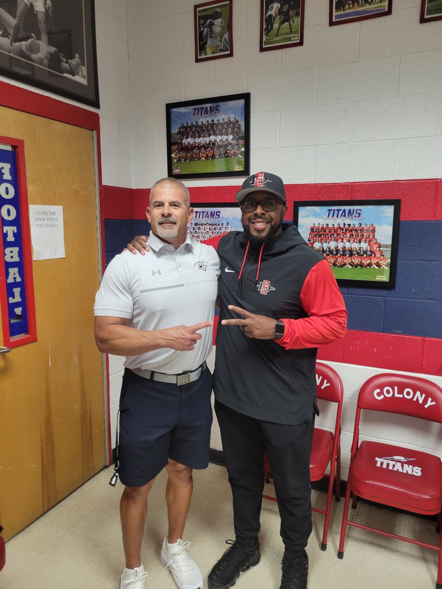 I want to thank my guy <a href="/CoachSumlerSDSU/">Demetrius Sumler</a> <a href="/AztecFB/">San Diego State Football</a> for stopping by Colony HS. Always a pleasure to sit down and speak with you about ball/life. <a href="/ColonyTitans_FB/">Colony Titans Football</a> <a href="/CoachEDrennen/">Eric Drennen</a> <a href="/CoachTufunga/">Sifa Tufunga</a> <a href="/CoachOKeefe/">Coach O’Keefe</a>
