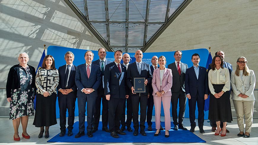 Today we open for signature the @CoE Convention on the Protection of the Profession of Lawyer — a first on the international stage.
We defend those who defend the rule of law.
Without lawyers, there’s no justice. Without justice, no democracy.