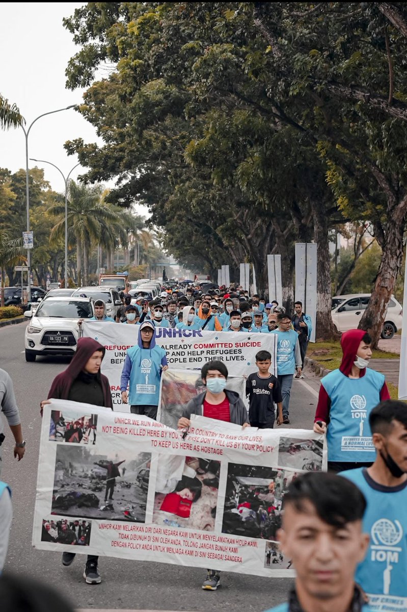 „Wir Hazara haben Afghanistan wegen Verfolgung verlassen. Jetzt sitzen wir in Indonesien fest – vergessen, aber nicht gebrochen.“
#End13YearsInLimbo_Indonesia
