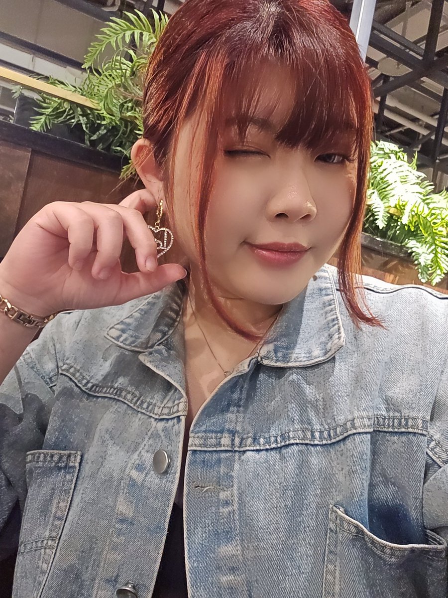 陪老媽去吃一趟飯
結果明明沒有花錢打算的我，又被迫花了錢🫠