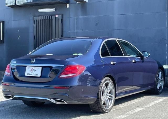 2018 MERCEDES-BENZ E250 AMG LINE
Total Cost: KES 4,830,000 (Including taxes)
📞 For enquiries: 0743550554

Source Country: Japan 🇯🇵
Engine: 2.0L Turbocharged Petrol
Mileage: 73,000 km

NOTABLE VEHICLE FEATURES
◾ 2.0L Turbocharged Engine (211Hp, 350Nm)
9-Speed G-Tronic gearbox