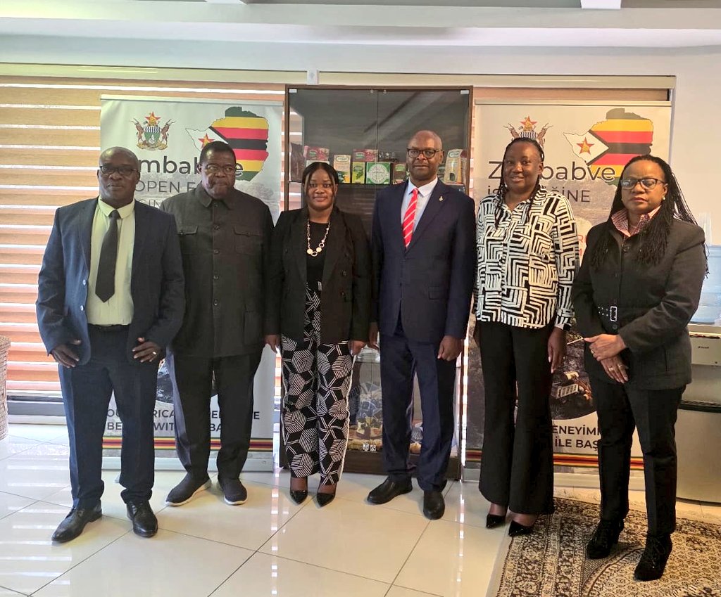 🇿🇼🇹🇷
Commissioners from the Zimbabwe Land Commission led by Commissioner L. Marembo paid a courtesy visit on H E Amb A Mutiwazuka. <a href="/HeraldZimbabwe/">The Herald Zimbabwe</a> <a href="/MoLAFWRD_Zim/">MinofLands,Agric,Fisheries,Water&Rural Development</a> <a href="/MoFA_ZW/">Ministry of Foreign Affairs and Int Trade</a>