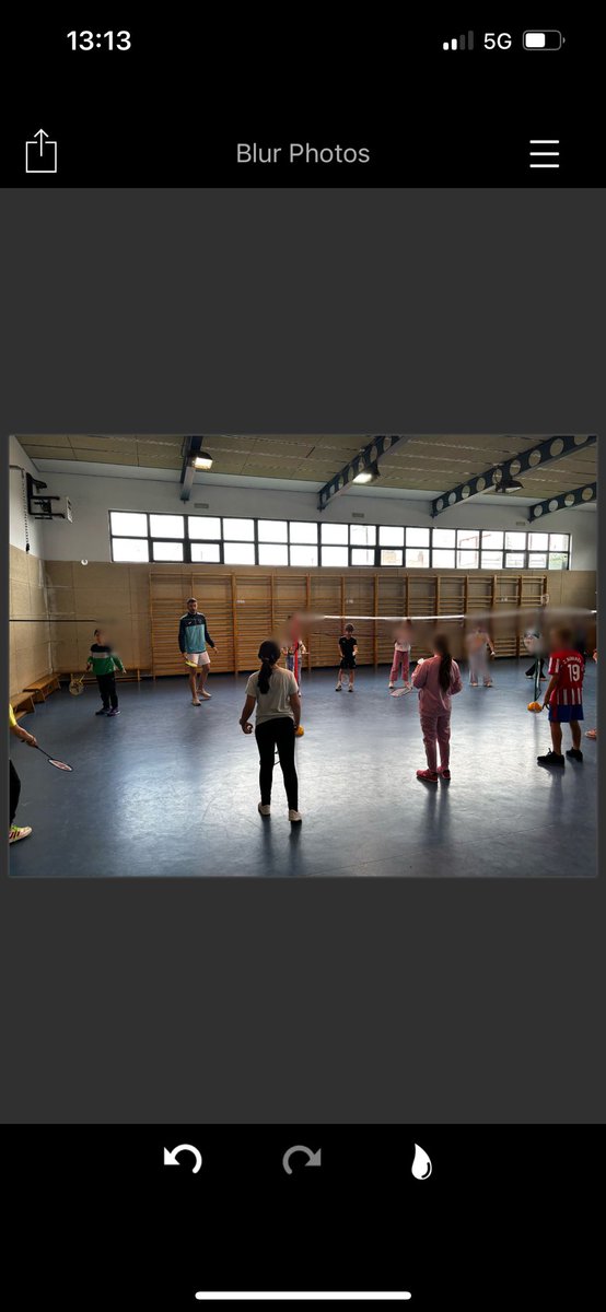 El alumnado de 3º a 6º ha disfrutado de una master class de bádminton con Eloy, del @badmintonboecillo.
Gracias al club y al #AyuntamientoBoecillo por acercar el deporte a las aulas.
🏸 Educación y valores a través del deporte. <a href="/educacyl/">Educación JCyL</a> 
#Boecillo #BádmintonEscolar
