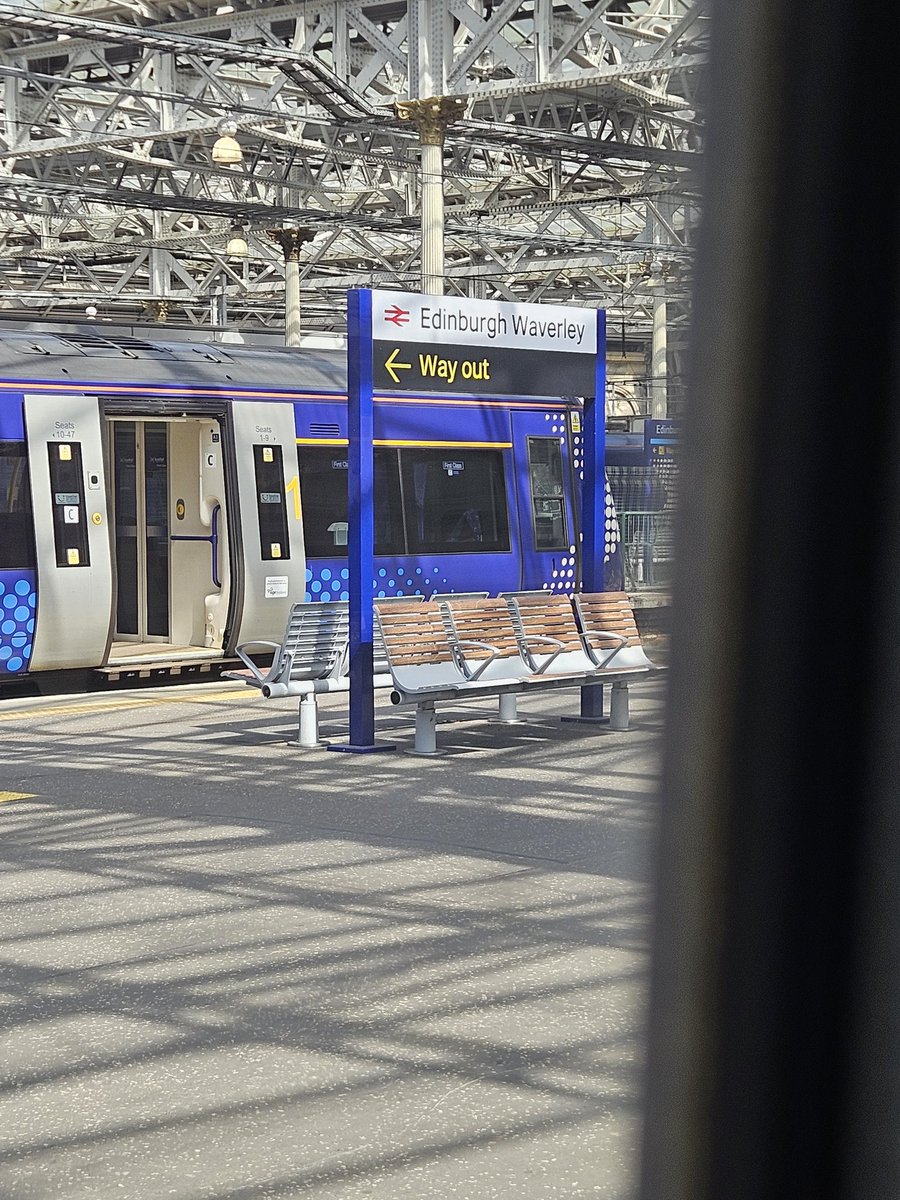 Journey to the Stadium of Light begins <a href="/SBAScotland_/">Sky Blue Army Scotland</a> <a href="/Coventry_City/">Coventry City</a> #pusb