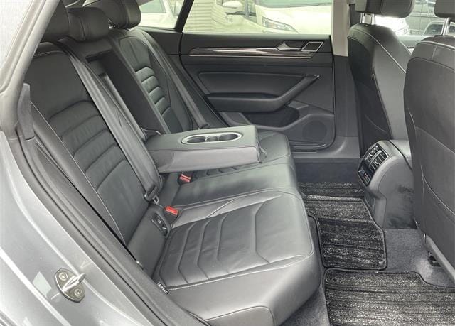 2018 VOLKSWAGEN ARTEON R-LINE 4MOTION

Total Cost: KES 3,880,000 (Including taxes)
📞 For enquiries: 0743550554

Source Country: Japan 🇯🇵
Engine: 2.0L Turbocharged Petrol
Mileage: 40,000 km
NOTABLE VEHICLE FEATURES

◾ 2.0L Turbocharged Petrol Engine
◾ 4MOTION All-Wheel Drive