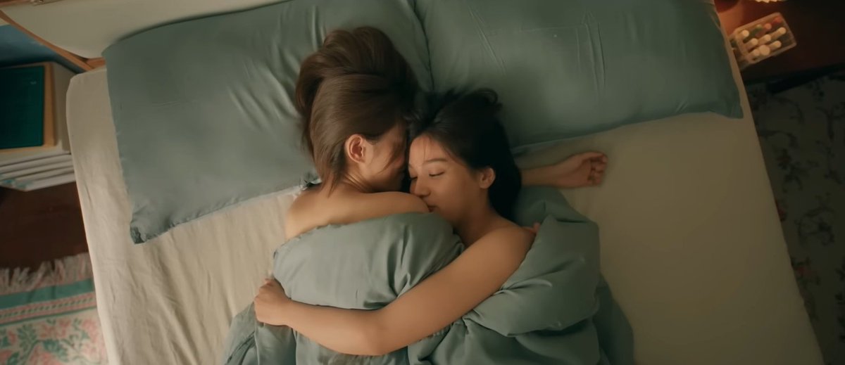 Despierta abrazada a <a href="/S1LKSPIDER/">𝐒𝐈𝐋𝐊</a>.