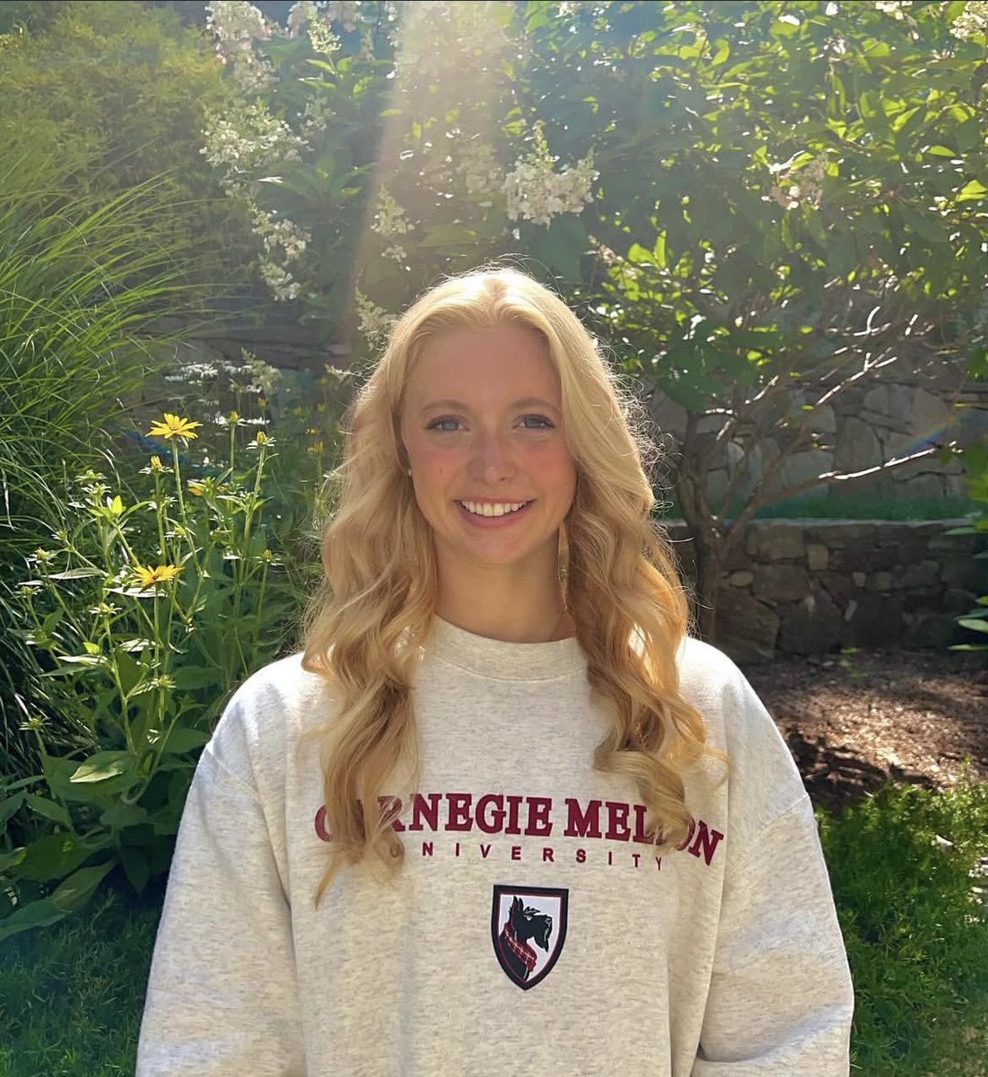 RHS_GSwive's tweet photo. Maddie Muncy - Class of ‘25
Maddie, a senior, committed to Carnegie Mellon! She is a team record holder in the 200Fr/400Fr Relays! She was a huge part of our sprint freestylers group and scored big for our team every year!

3x All American
3x All State
#CollegeBound #GSwimFamily https://t.co/5Pb3nVig3E