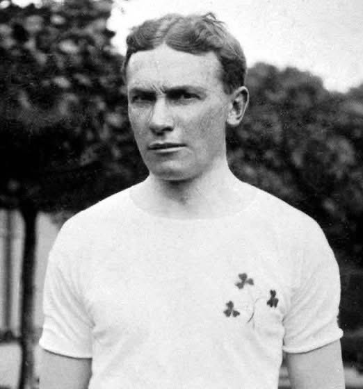 Did you know that an Ulsterman once won gold in the Olympics in the 200 metre sprint, and bronze in the 100 metres?

This is the story of the Ulster-Scot Robert Kerr 👇🏻