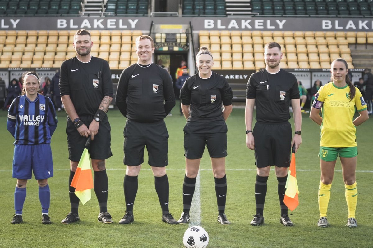 Norfolk FA County Cups (@ncfacountycups) on Twitter photo The Match Officials from the <a href="/HarrodSport/">Harrod Sport</a> #WomensCup Final π
Referee: Francesca Catchpole
Assistant Referees: Daniel Bird & Andy Lucraft-Townley
Fourth Official: Mark Shepstone
πΈ <a href="/Cunninghamben86/">Ben Cunningham</a> #NorfolkFootball β½π The Match Officials from the <a href="/HarrodSport/">Harrod Sport</a> #WomensCup Final π
Referee: Francesca Catchpole
Assistant Referees: Daniel Bird & Andy Lucraft-Townley
Fourth Official: Mark Shepstone
πΈ <a href="/Cunninghamben86/">Ben Cunningham</a> #NorfolkFootball β½π