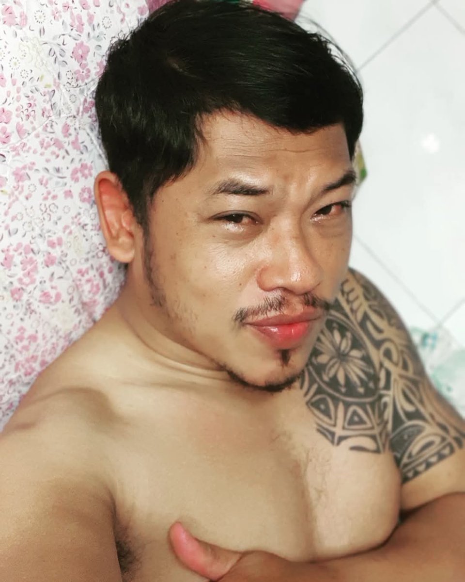 เบื่อจัง นอนคนเดียว