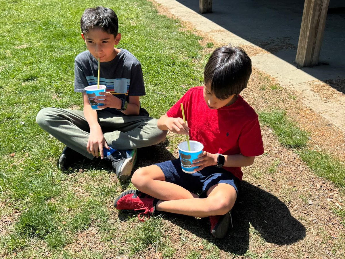 osamartialarts's tweet image. 🙌 Half Day Monday? No worries—we&apos;ve got you covered!
Nothing like Slurpees and playground fun to make the most of the afternoon! 🧃🛝
Laughter, sunshine, and sweet memories with our #OSAFamily 💙

#HalfDayFun #PlaygroundVibes #SlurpeeTime #OSAFamily
