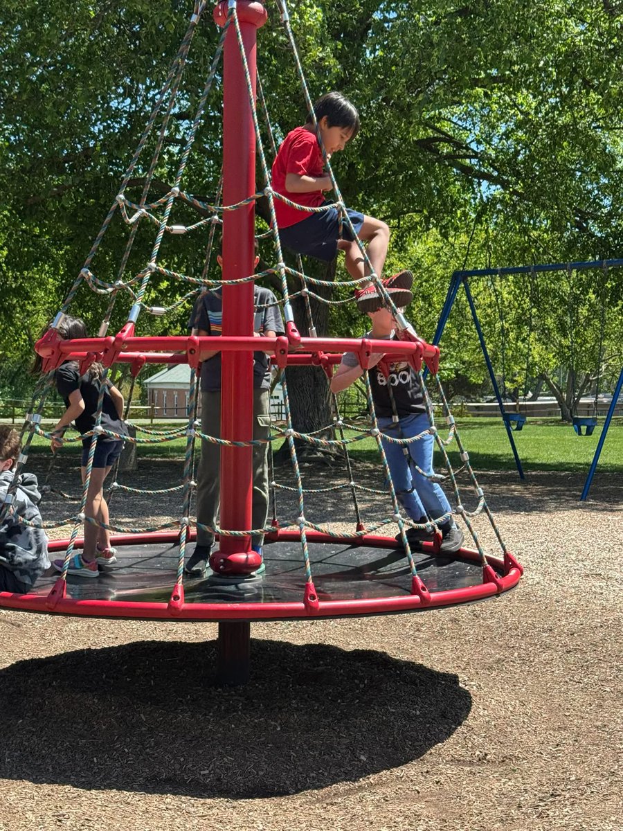 osamartialarts's tweet image. 🙌 Half Day Monday? No worries—we&apos;ve got you covered!
Nothing like Slurpees and playground fun to make the most of the afternoon! 🧃🛝
Laughter, sunshine, and sweet memories with our #OSAFamily 💙

#HalfDayFun #PlaygroundVibes #SlurpeeTime #OSAFamily