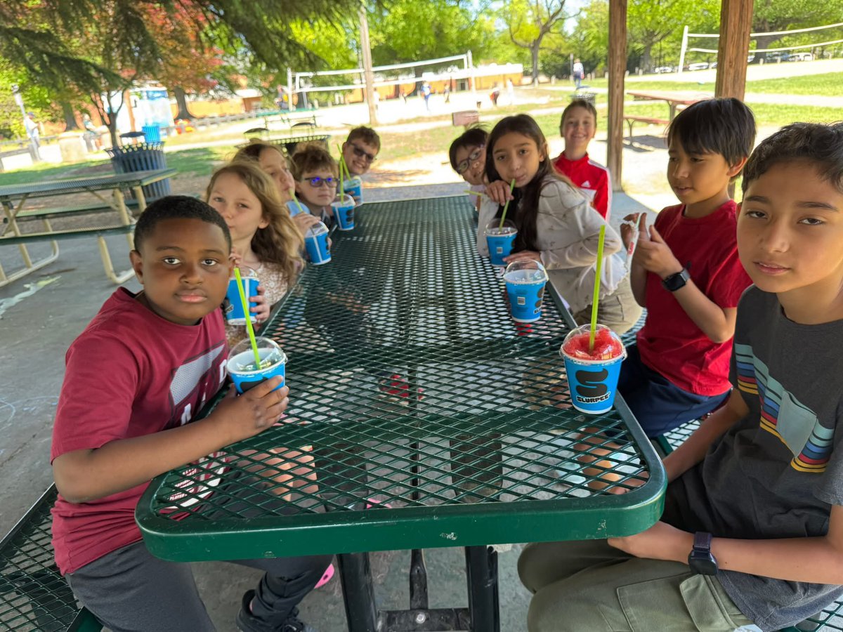 osamartialarts's tweet image. 🙌 Half Day Monday? No worries—we&apos;ve got you covered!
Nothing like Slurpees and playground fun to make the most of the afternoon! 🧃🛝
Laughter, sunshine, and sweet memories with our #OSAFamily 💙

#HalfDayFun #PlaygroundVibes #SlurpeeTime #OSAFamily