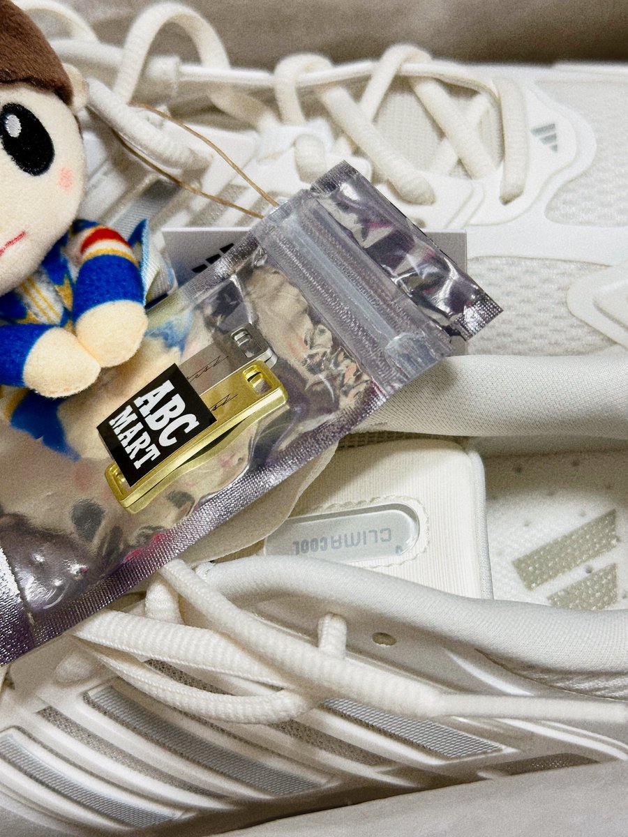 SATOSHORIS2's tweet image. やっと買えて嬉しい👟❤️

#timelesz
#CLIMACOOL #クライマクール