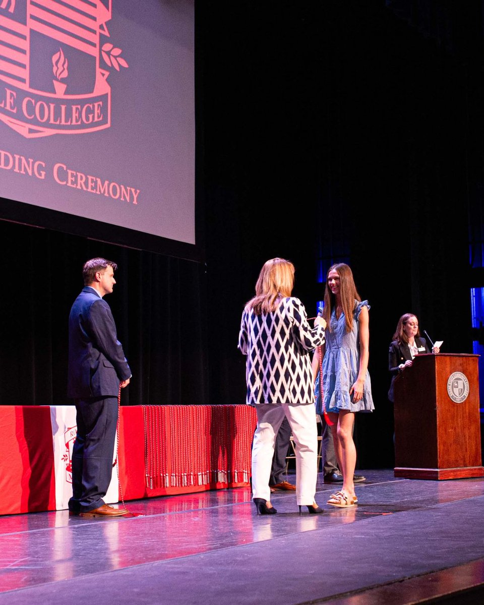 Congratulations to the Middle College student graduates, and thank you to the donors who made it possible! 💙 #MiddleCollege #Graduation #RoaneState #RoaneStateFoundation #Raiders