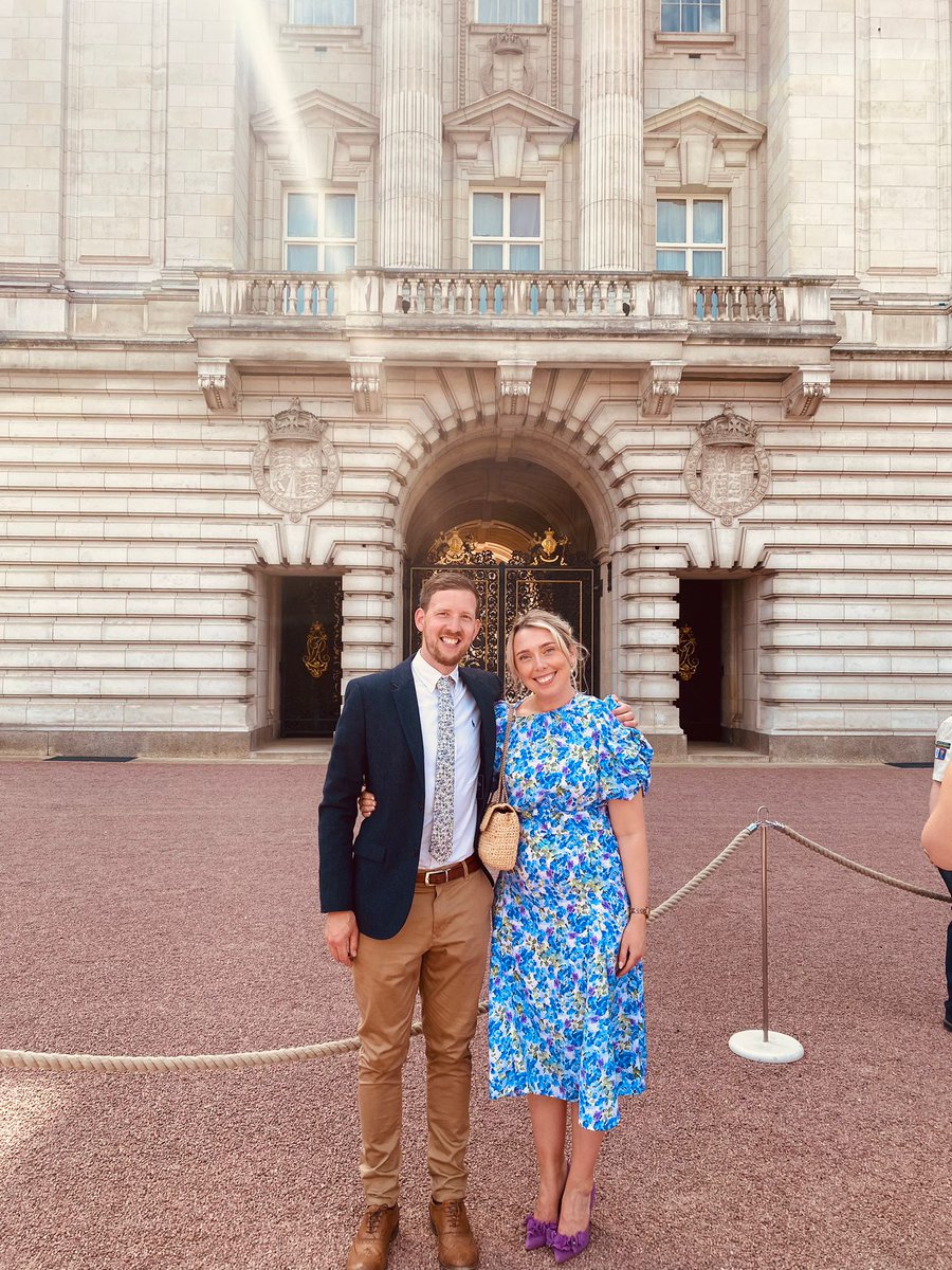 TrinityAcademyH's tweet image. Congratulations to Mr Oddy and Miss Parkinson who were  at Buckingham Palace yesterday in recognition of their outstanding contribution to the Duke of Edinburgh&apos;s Award. 🥳  Our students are extremely lucky to have such experienced staff to guide them through their awards! #DofE