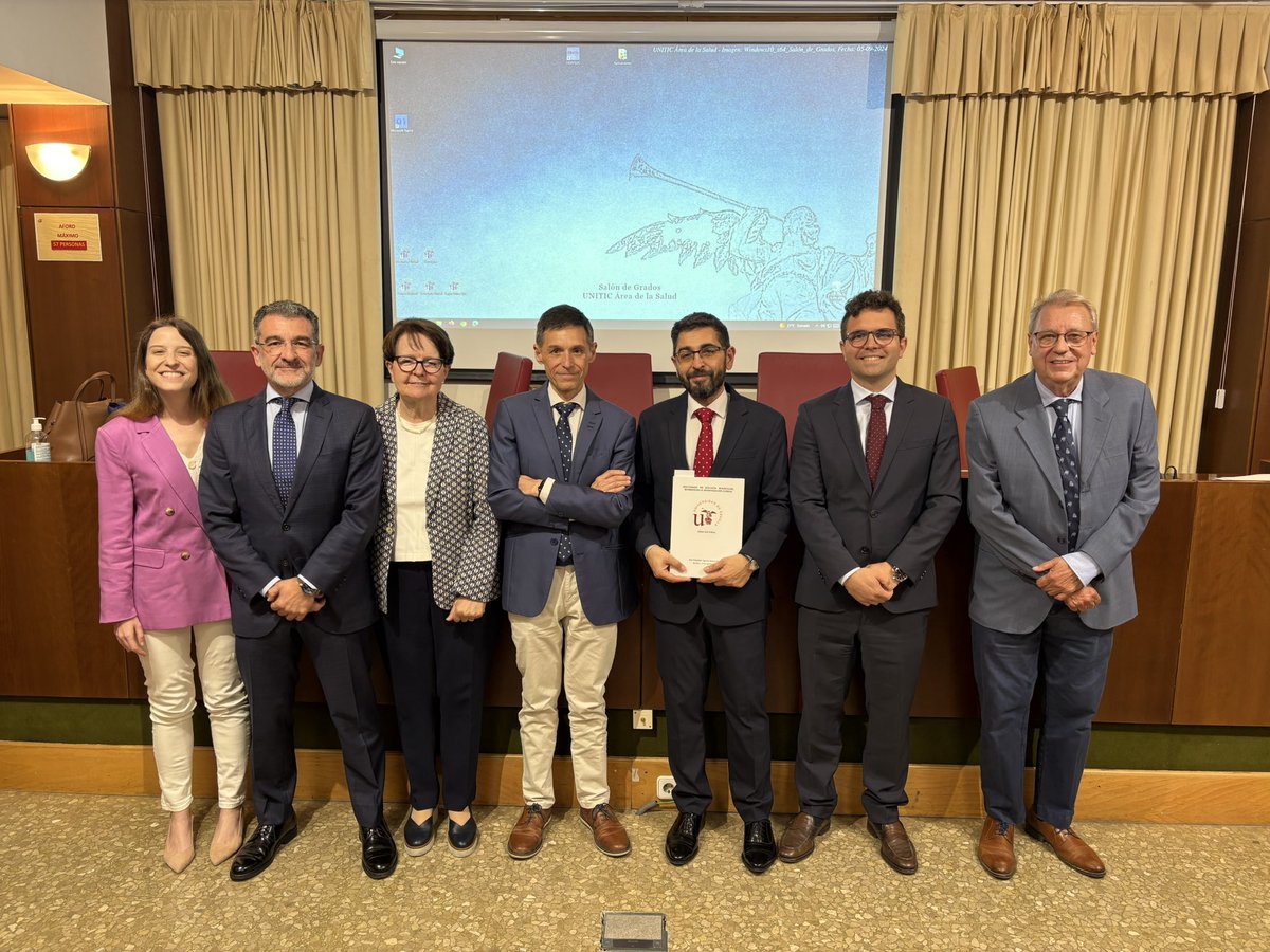 Hoy ha defendido de forma magistral su tesis doctoral <a href="/ignacio_osman/">Ignacio O</a>. Enhorabuena Doctor. 
#UrologiaHUVR se siente muy orgullosa 
#SomosHUVR <a href="/HospitalUVRocio/">HospitalUVRocio</a>