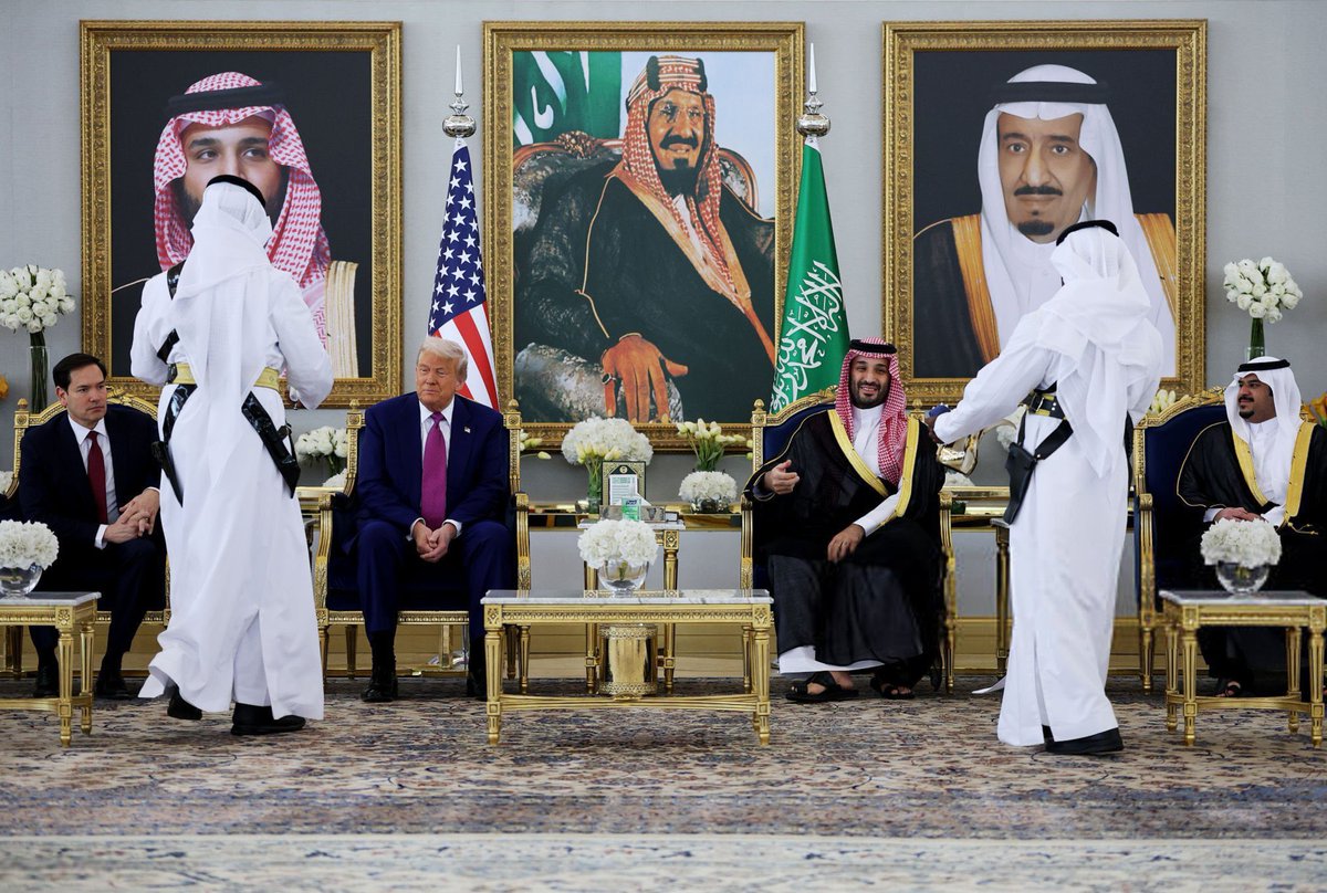 Hy_5_1's tweet image. زعيم الشرق الاوسط يرسم خطط العالم 💚🇸🇦
