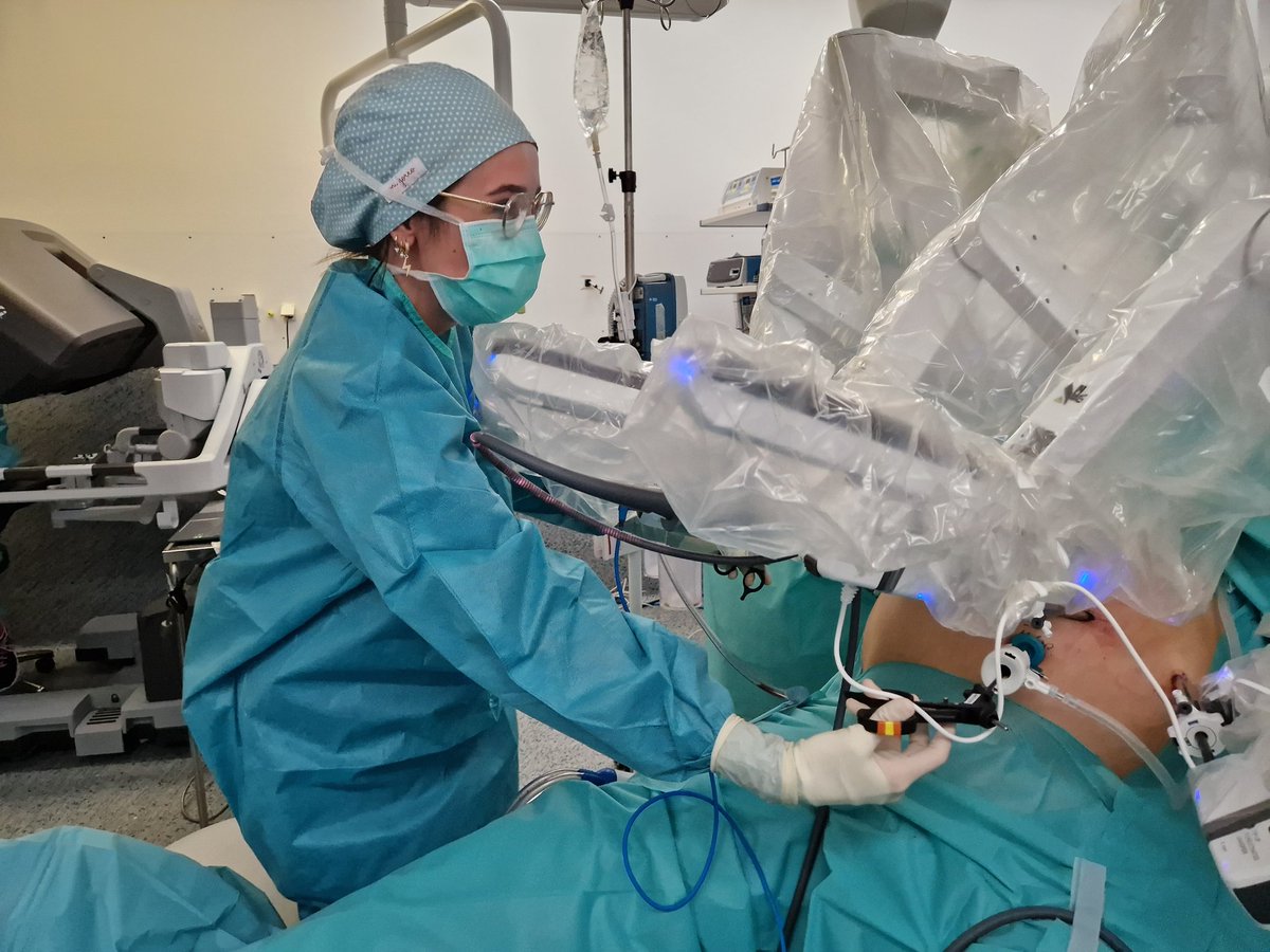 Miguel Toledano (@mtolet11) on Twitter photo 1000 procedimientos roboticos realizados por el servicio de Cirugia General del HURH. Un gran logro. Creyendo en la Cirugia Robotica. <a href="/scmi_itec/">aec_cmi</a> <a href="/aecirujanos/">aecirujanos</a> <a href="/AEC_CEG/">AEC_CEG</a> <a href="/AecPared/">Seccion Pared AEC</a> <a href="/afaranzana/">Aurelio F. Aranzana</a> 1000 procedimientos roboticos realizados por el servicio de Cirugia General del HURH. Un gran logro. Creyendo en la Cirugia Robotica. <a href="/scmi_itec/">aec_cmi</a> <a href="/aecirujanos/">aecirujanos</a> <a href="/AEC_CEG/">AEC_CEG</a> <a href="/AecPared/">Seccion Pared AEC</a> <a href="/afaranzana/">Aurelio F. Aranzana</a>