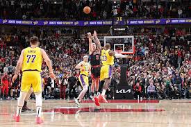 wooden13's tweet image. Efekt Motyla w NBA.

Uwaga, może być dość długie, więc z góry proszę o RT i ❤️ dla zasięgu.

Dallas Mavericks 2024/25

Jedna z najgorszych zapaści organizacyjnych jakie widzieliśmy w NBA, kończy się gigantyczną nagrodą.

Jeszcze wczoraj mówiło się o tym, że Dallas to obecnie…