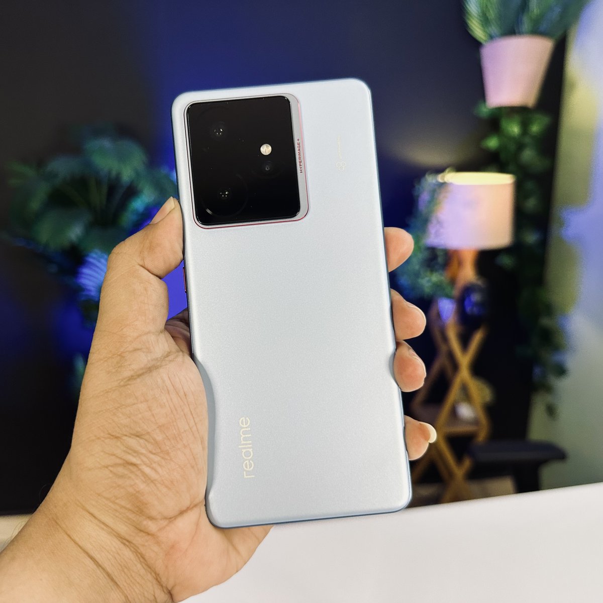 🚨 Realme GT7 is launching on 27th! 🚨
Get ready for a power-packed flagship experience! 🔥
In My Hands Before Launch! 😍📸
Are you excited for the next GT beast? 💥
#RealmeGT7 #GT7Exclusive #HandsOn #Realme