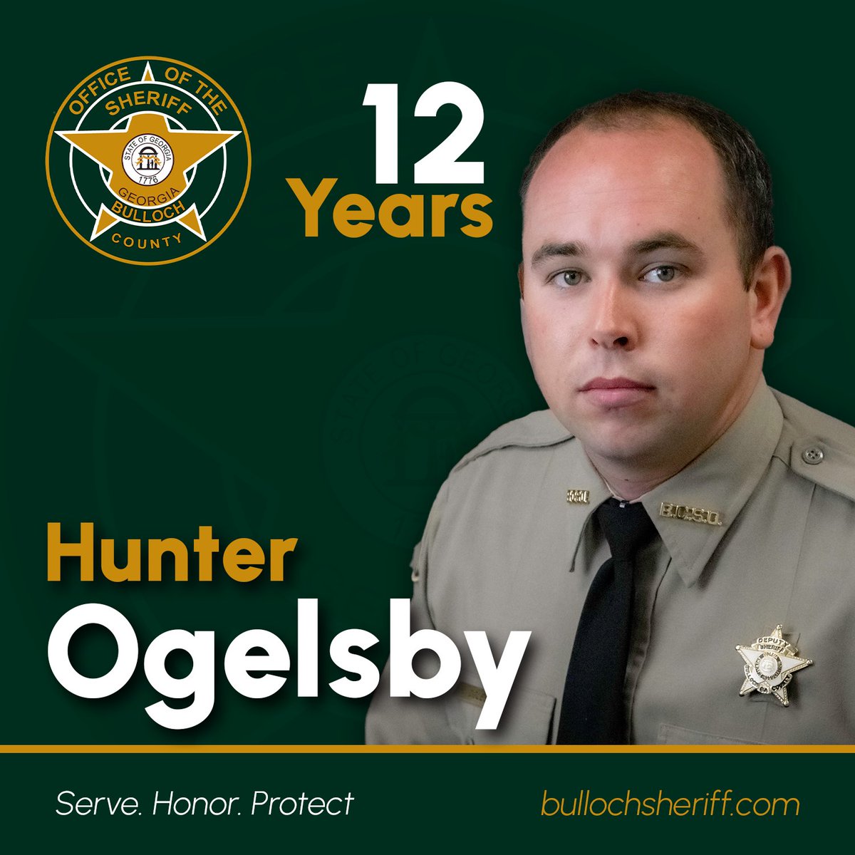 BullochSheriffs's tweet image. 🚔𝗛𝗮𝗽𝗽𝘆 𝟭𝟮 𝗬𝗲𝗮𝗿𝘀 𝗼𝗳 𝗦𝗲𝗿𝘃𝗶𝗰𝗲 - 𝗛𝘂𝗻𝘁𝗲𝗿 𝗢𝗴𝗲𝗹𝘀𝗯𝘆! 🚔
Today we recognize Lieutenant Ogelsby for 12 years of dedicated service to Bulloch County. Your hard work, reliability, and commitment to protecting our community are truly appreciated. Thank y ...