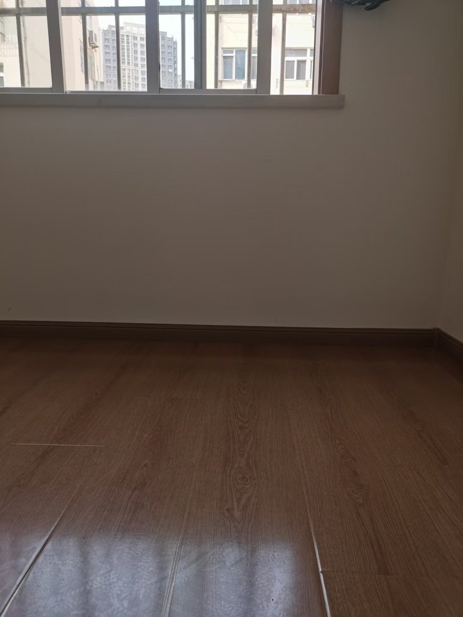 闭关搬砖搬家，升级全新工作室。
​欢迎赞助各种装备，工具塞满空屋。