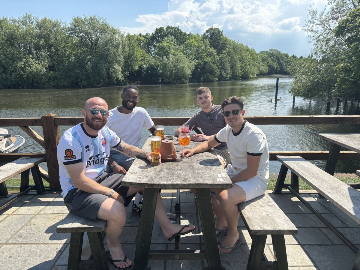 Day 3 👍 thoughts on Olly Scotts choice of drink ?