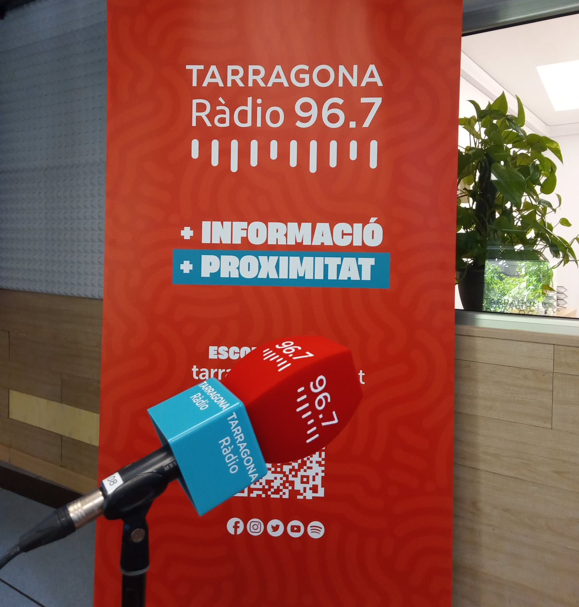 coaftarragona's tweet photo. Avui el president del @coaftarragona @_fhuguet parla a @tarragonaradio sobre 
com s’han vist afectades les comunitats de veïns després de l’apagada 📻
https://t.co/oZYQaxjLAc

#CAFTarragona #Administrador
#Administradora #Fincas #Finques #Administradors
#administradores https://t.co/IOfLxumdzh