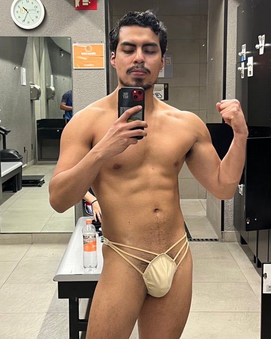 #HUOMOS #LOVEISLOVE #GAY #LGBTQ #LGBTQIA 
 De Ciudad de México, México. 
<a href="/moncherdan/">Dan</a> 🏳️‍🌈