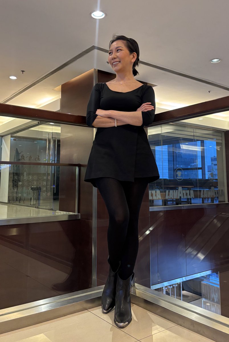 За та нартайгаа “Hard rock” кафе-д
2025.6-р сарын7 нд 18 цагт “Энэ миний огтогуйд” эвэнтээр уулзах боллоо🙏 Сайхан сэтгэлтнүүдийнхээ зөвөлөсөнөөр өөрийн дансаар борлуулах болсон шүү👌Tax:100k Голомт банк 201 927 5398 (утга дээр дугаар болон хүний тоо заавал бичих) Утас: 88025165