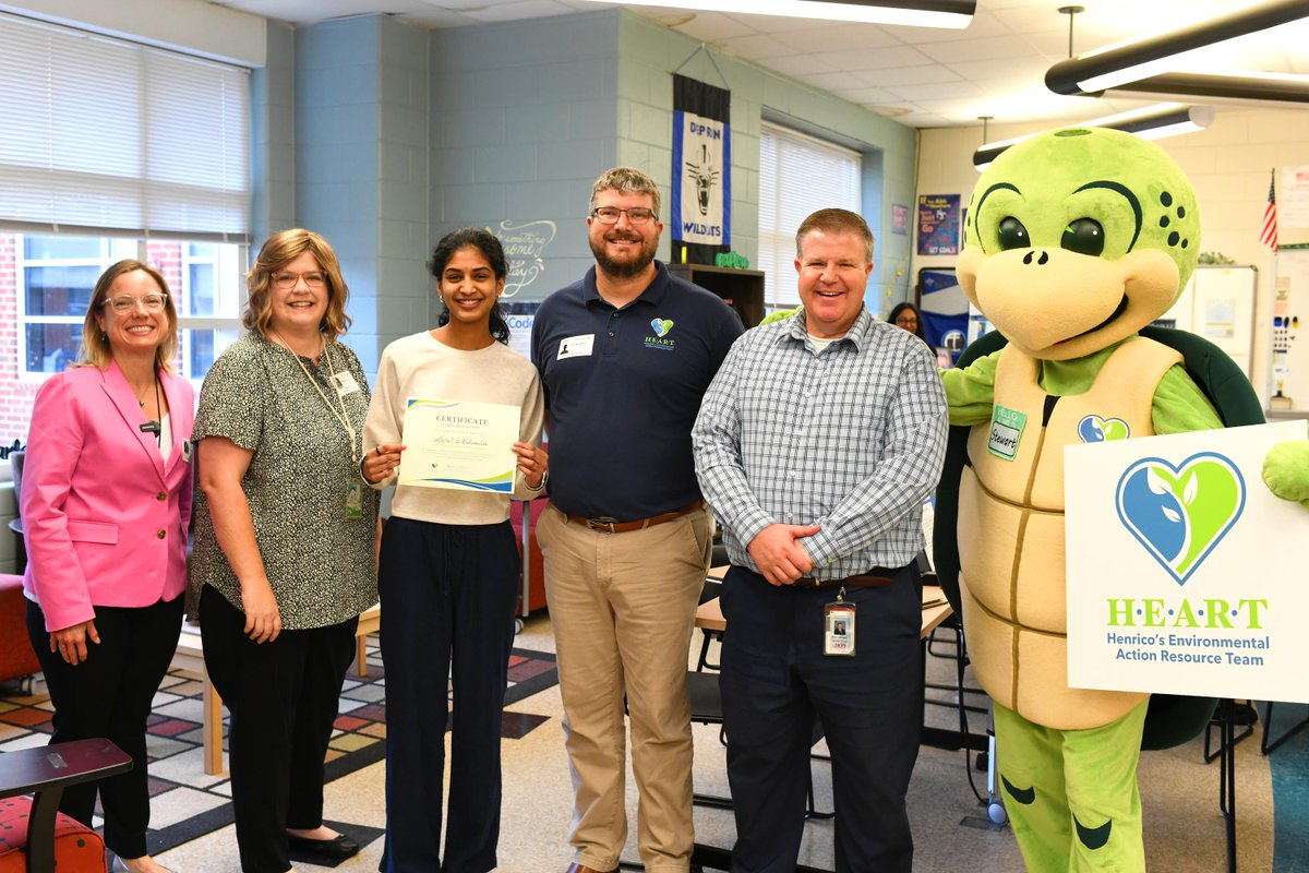 Henrico Schools (@henricoschools) on Twitter photo Stewart the Turtle visited Deep Run HS to 'shell'abrate Anjali Mukundan, recipient of first 💚 HEART Youth Council Scholarship for environmental leadership! She'll use her $3,000 award to study environmental engineering at Cornell. Congrats!
<a href="/HenricoNews/">Henrico County Government</a>
youtube.com/watch?v=9720Fx… Stewart the Turtle visited Deep Run HS to 'shell'abrate Anjali Mukundan, recipient of first 💚 HEART Youth Council Scholarship for environmental leadership! She'll use her $3,000 award to study environmental engineering at Cornell. Congrats!
<a href="/HenricoNews/">Henrico County Government</a>
youtube.com/watch?v=9720Fx…