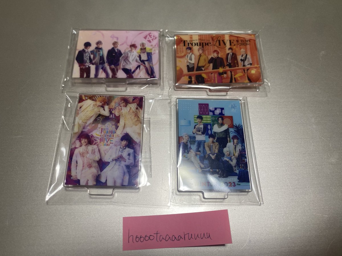 【交換】
エーステ カプセルトイ ミニアクリルポスター アクリルクリップ

譲：ポスター(春単2019、フォーライ2020、トルライ秋、冬単2023)

求：クリップ(紬)

郵送または都内手渡し(要相談)
ピンポイントかつ異種交換で難しいと思いますがお気軽にお声かけください。