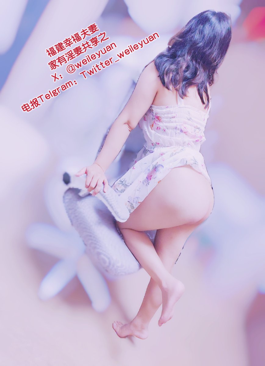 销魂.出墙妻

两身香汗染床褥，
阵阵劲风撞玉壶。
妙处泉涌活塞动，
舌尖轻挑肉珍珠。
被中翻腾龙凤缠，
醉入红尘百趣生。
一缕残魂入春宫，
万亿兵马竟相游。