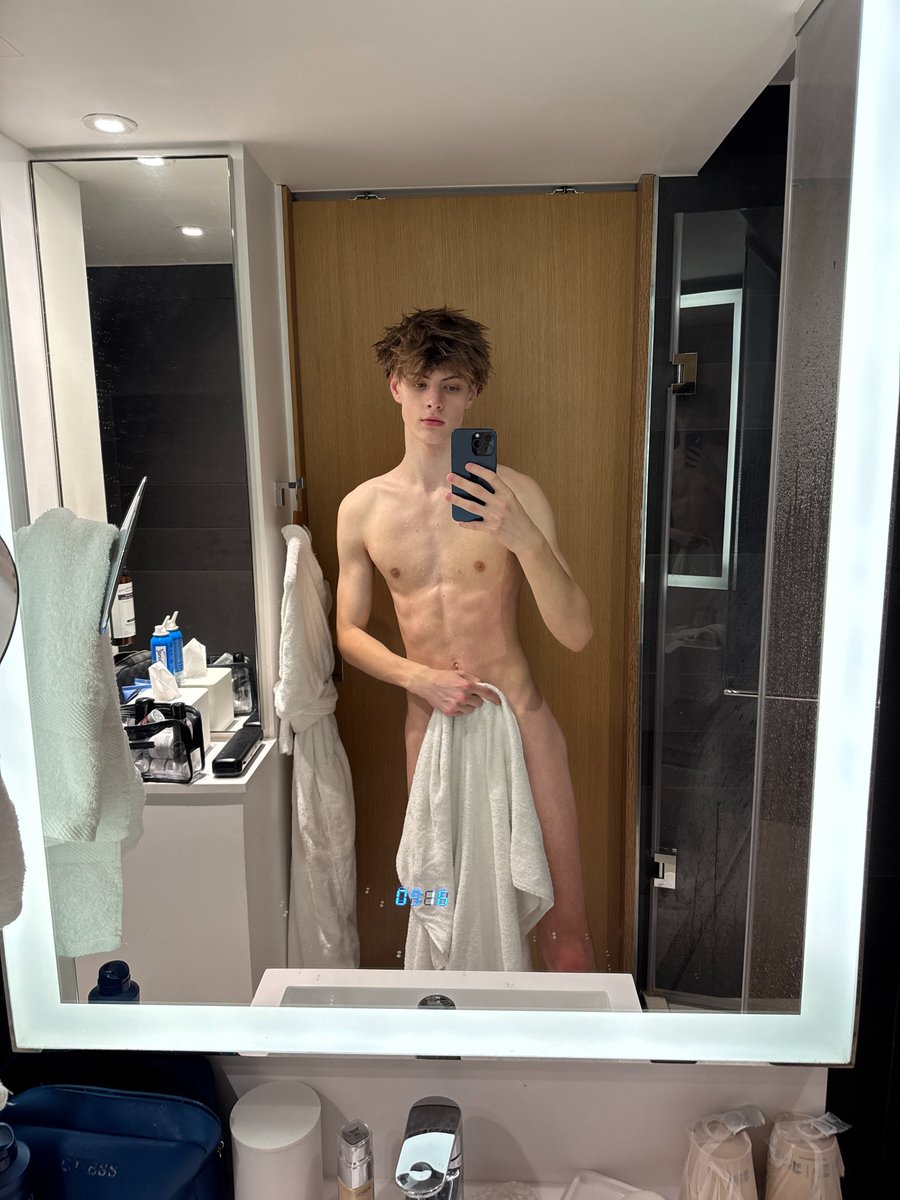 Chudai

onlyfans.com/anepicboy