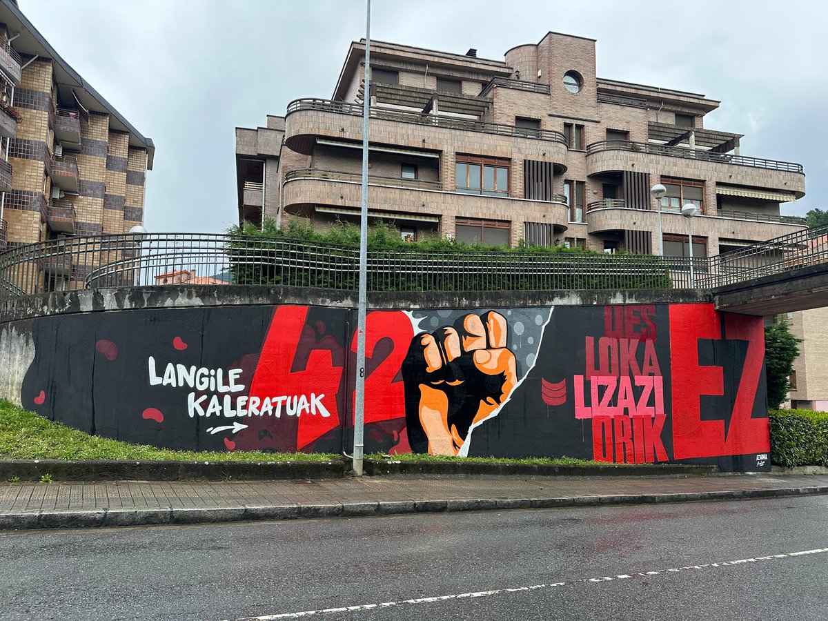 Maiatzak 9an urtebete pasa zen zentzurik gabeko ERE Envases UGAOn.
Eskerrik asko 
Mila esker artistei, berain aztarna utzi digute gertatutakoa ahanzturan eror ez dadin.