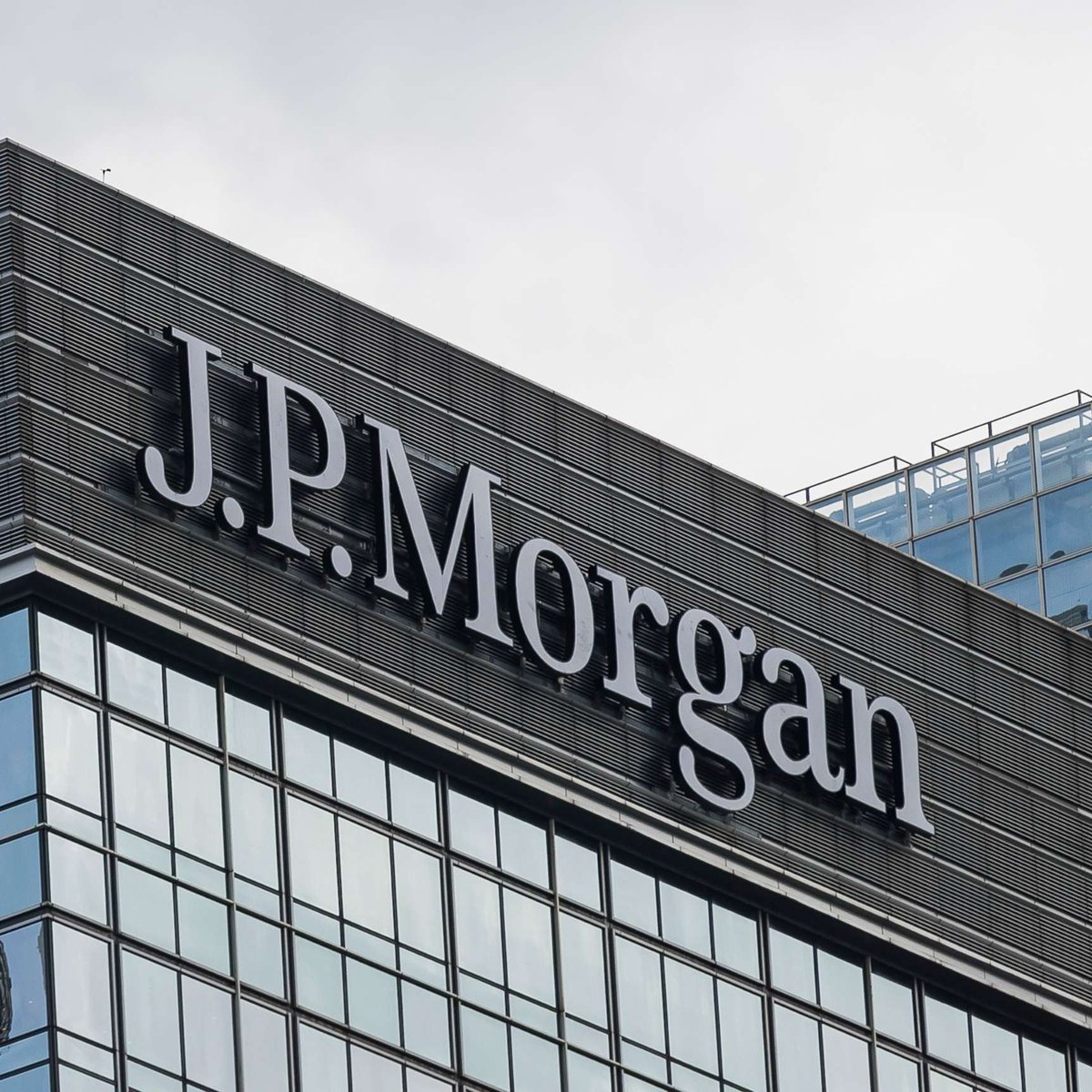 BREAKING: JPMorgan has just dropped its prediction of a U.S. recession in 2025 - Bloomberg