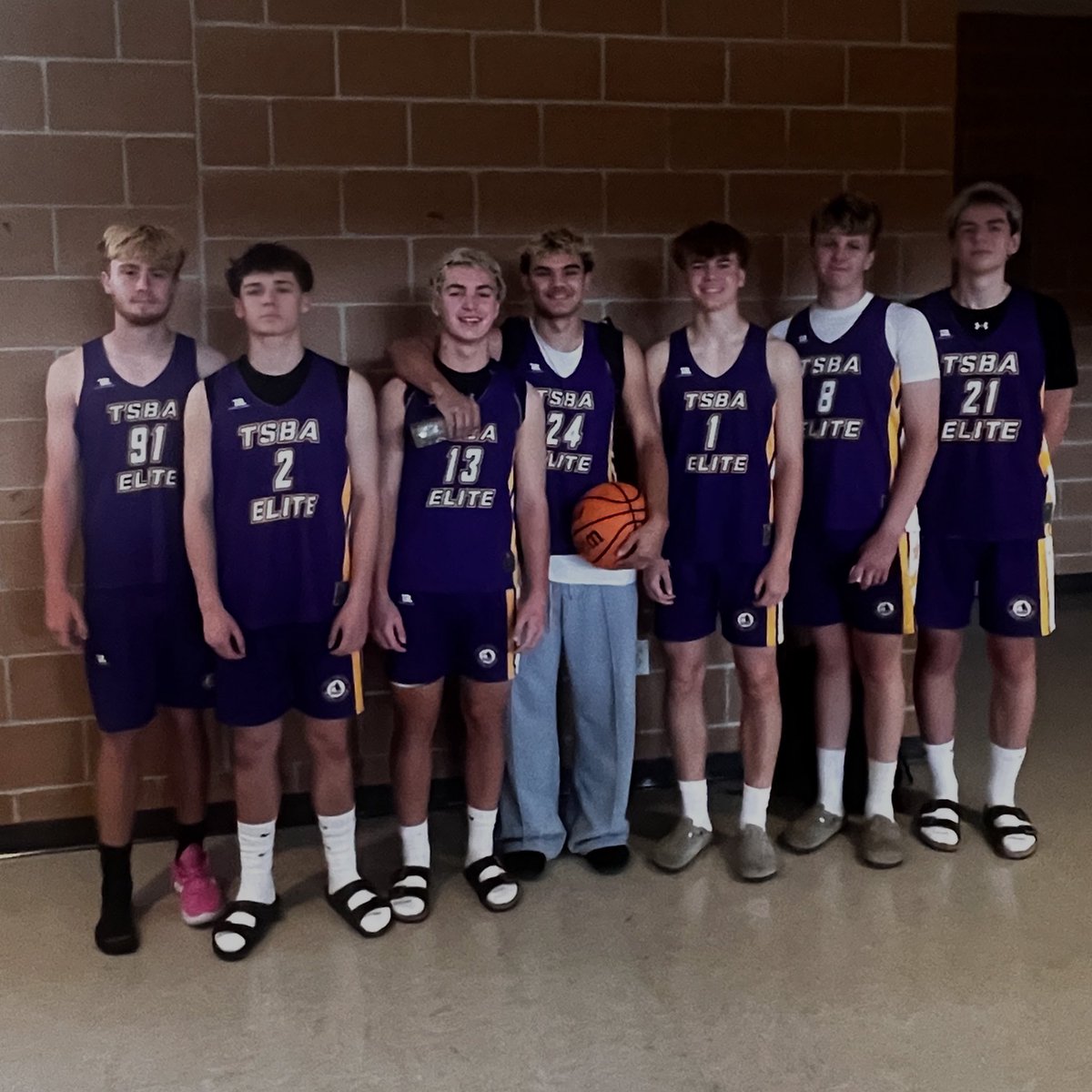 TSBA 16U had a good weekend in Idaho at the @npinvitational  finishing 3-2 🏀💜💛