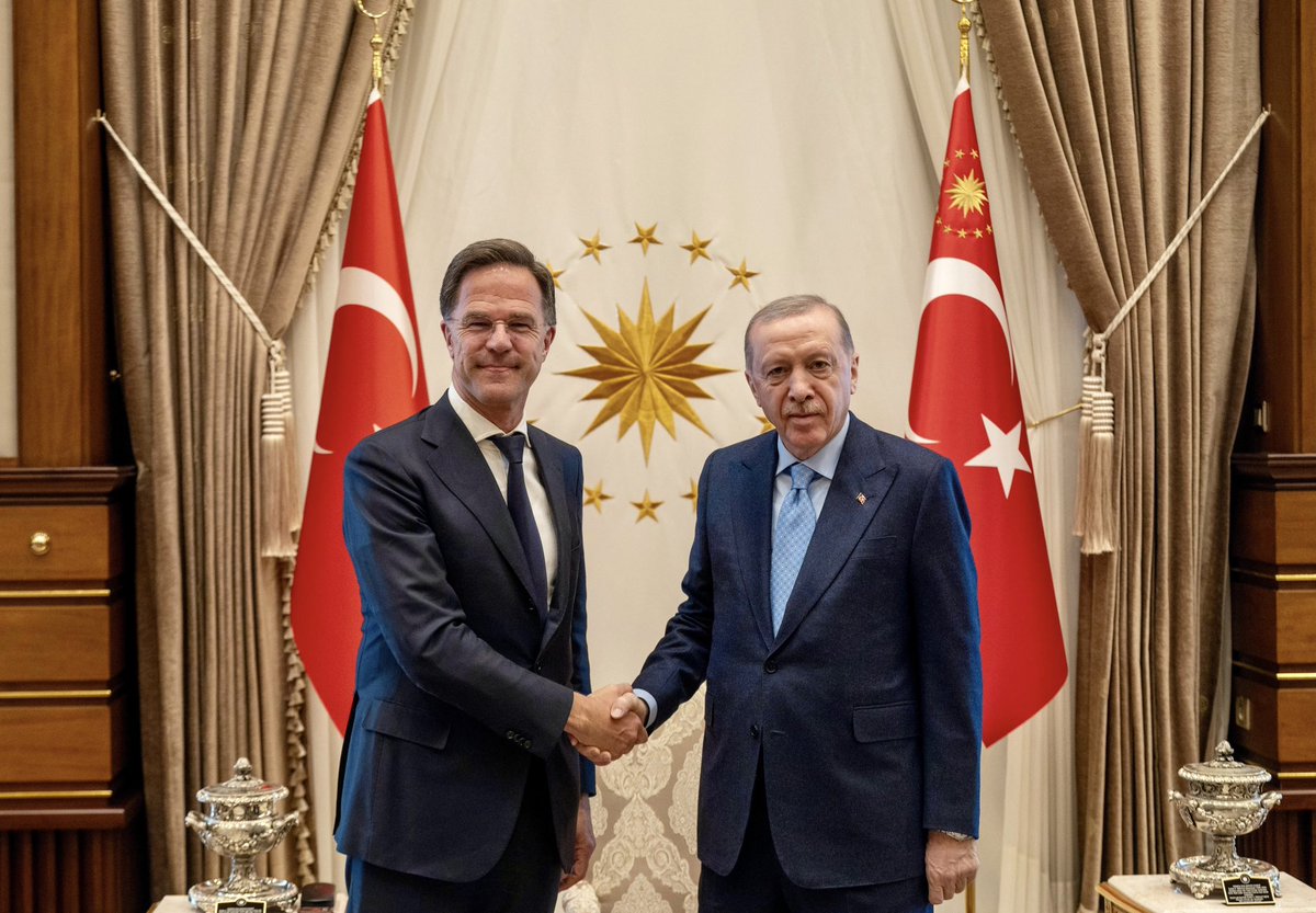 Mark Rutte (@secgennato) on Twitter photo Excellent to meet with President <a href="/RTErdogan/">Recep Tayyip Erdoğan</a> in Ankara today as we prepare the #NATOSummit next month to keep the Alliance strong. Türkiye 🇹🇷 is a staunch and capable Ally. We also discussed Ukraine, where there is a real window of opportunity for progress towards peace. Excellent to meet with President <a href="/RTErdogan/">Recep Tayyip Erdoğan</a> in Ankara today as we prepare the #NATOSummit next month to keep the Alliance strong. Türkiye 🇹🇷 is a staunch and capable Ally. We also discussed Ukraine, where there is a real window of opportunity for progress towards peace.