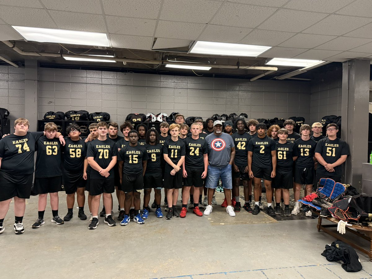 Chad Huckaba (@coachhuck12) on Twitter photo Huge thanks to Hazlewood and Alabama Legend Tarrant Lynch for taking the time to come speak to our boys at East Lawrence. Had several missing in the pic. <a href="/Alabama19722/">Tarrant Lynch</a> Huge thanks to Hazlewood and Alabama Legend Tarrant Lynch for taking the time to come speak to our boys at East Lawrence. Had several missing in the pic. <a href="/Alabama19722/">Tarrant Lynch</a>