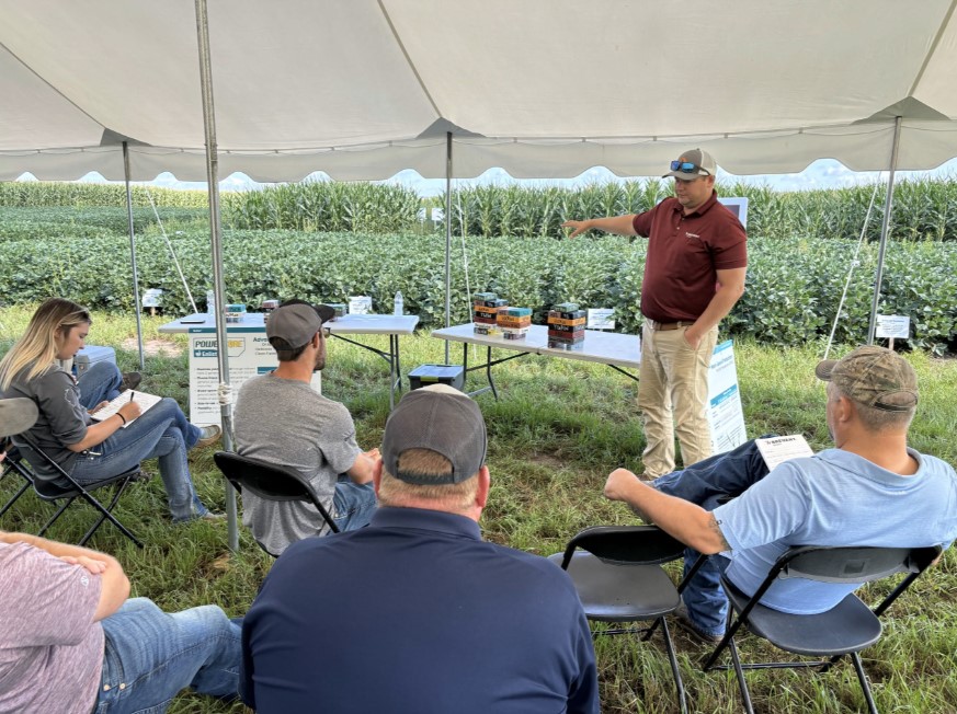 A lot can happen in five years.🥰🤩 
These photos remind us what it’s all about! 📸 : Andy Robinson
#BrevantForTheW #ForTheW #BrevantSeeds #WinSoBig
