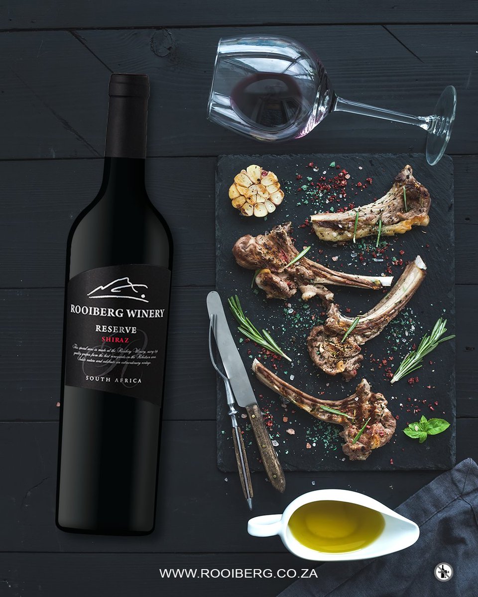 𝐁𝐨𝐥𝐝 𝐦𝐞𝐞𝐭𝐬 𝐛𝐞𝐚𝐮𝐭𝐢𝐟𝐮𝐥.
Our Shiraz pairs perfectly with rosemary lamb chops — a match made in our valley.😉

What’s your go-to Rooiberg pairing?

#RooibergWinery #Pairings #TasteTheValley #RedChairBistro #Wines