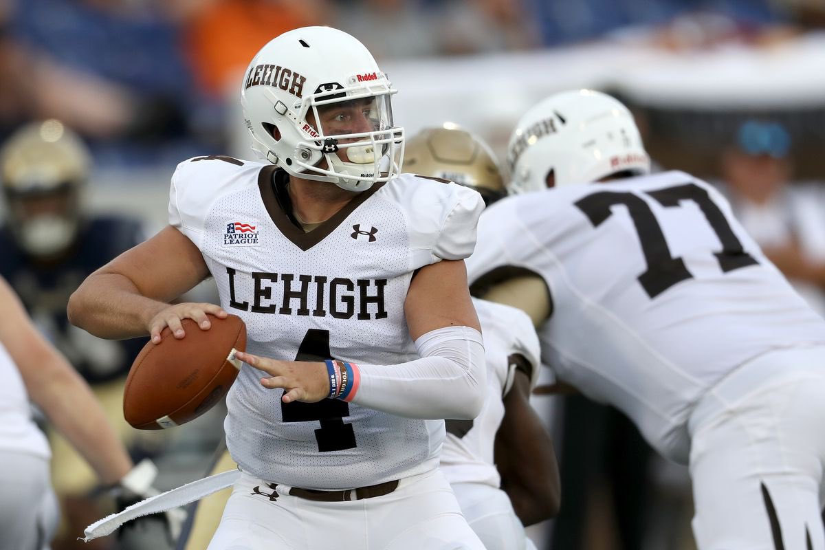 #AGTG After a great workout with <a href="/coach_cahill/">Kevin Cahill</a> and <a href="/CoachDanHunt/">Dan Hunt</a> I am proud to have received my 3rd D1 offer from Lehigh University!!!