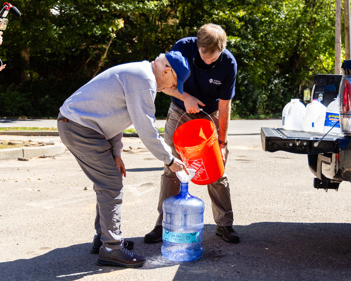 After Hurricane Helene struck western North Carolina last fall, our Disaster Response team partnered with local churches to provide safe water, generators, and more, serving more than 112,000 people.

Read the full story: watermission.org/news/impact-st…